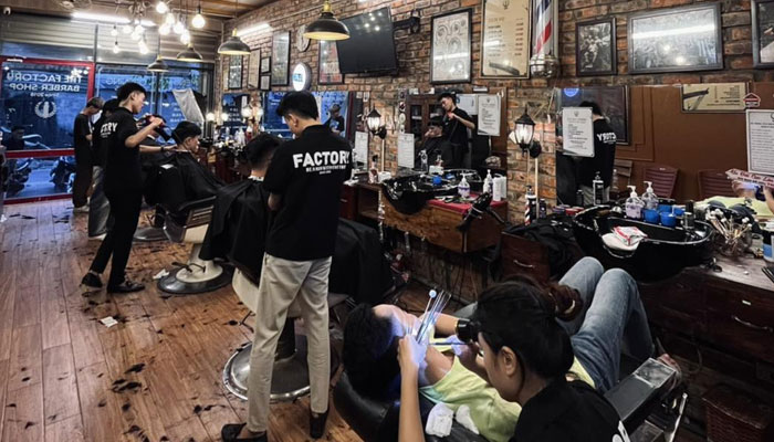 Factory barber shop là tiệm tóc Huế