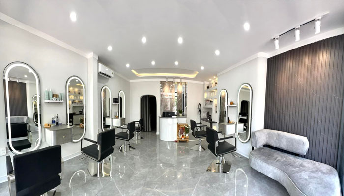 Quinlog Hair Studio là tiệm tóc nổi tiếng Đắk Lắk