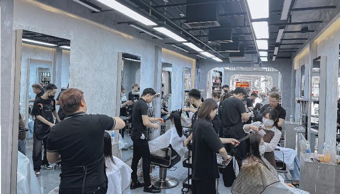 Tiệm cắt tóc đẹp Bình Thuận