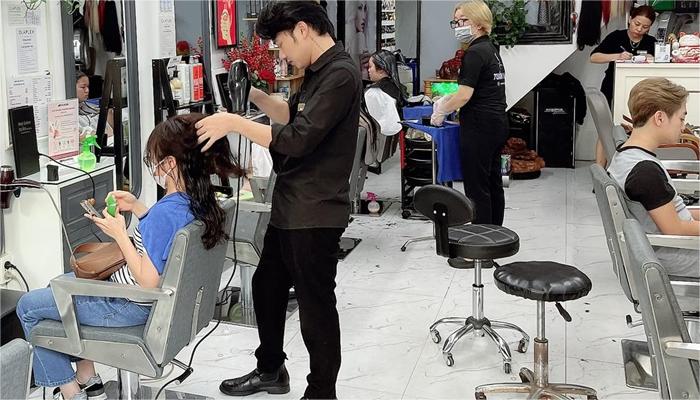 tiệm cắt tóc Kon Tum