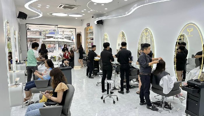 Tiệm cắt tóc nữ đẹp ở An Giang