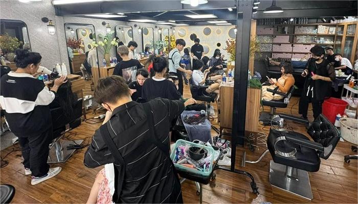 tiệm cắt tóc uy tín ở Kon Tum