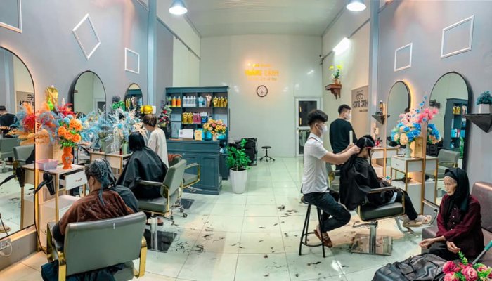 Tiệm cắt tóc Bắc Giang ở Tân Uyên